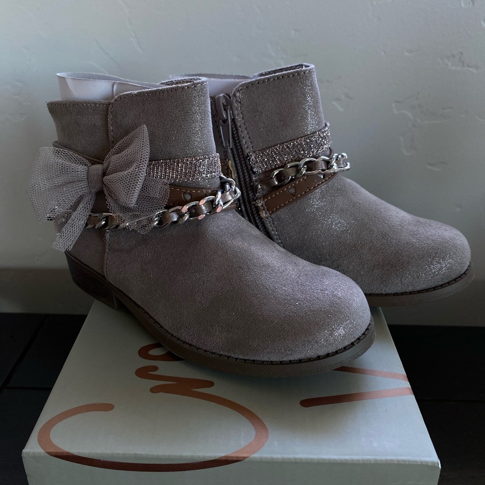 Kids booties